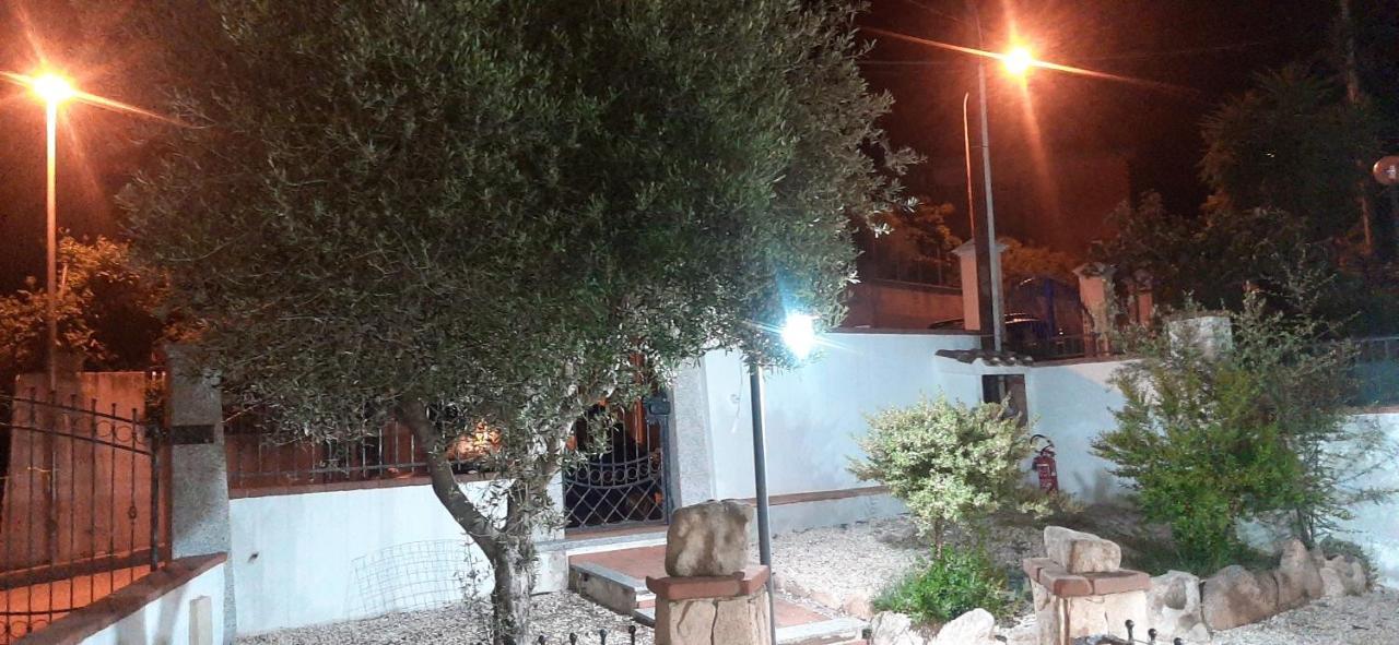 B&B Is Callelleddus Bari Sardo Exterior photo